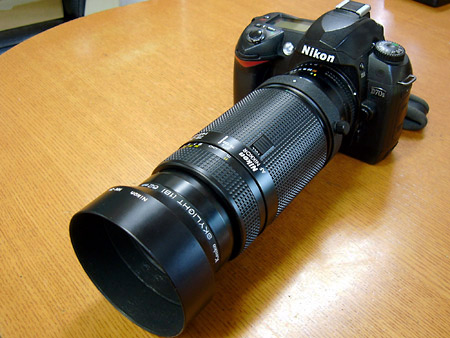 Nikon AF NIKKOR 75-300mm 望遠ズームレンズ